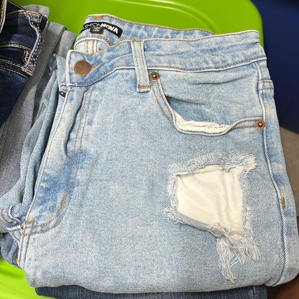 Fashion Nova Distressed jeans